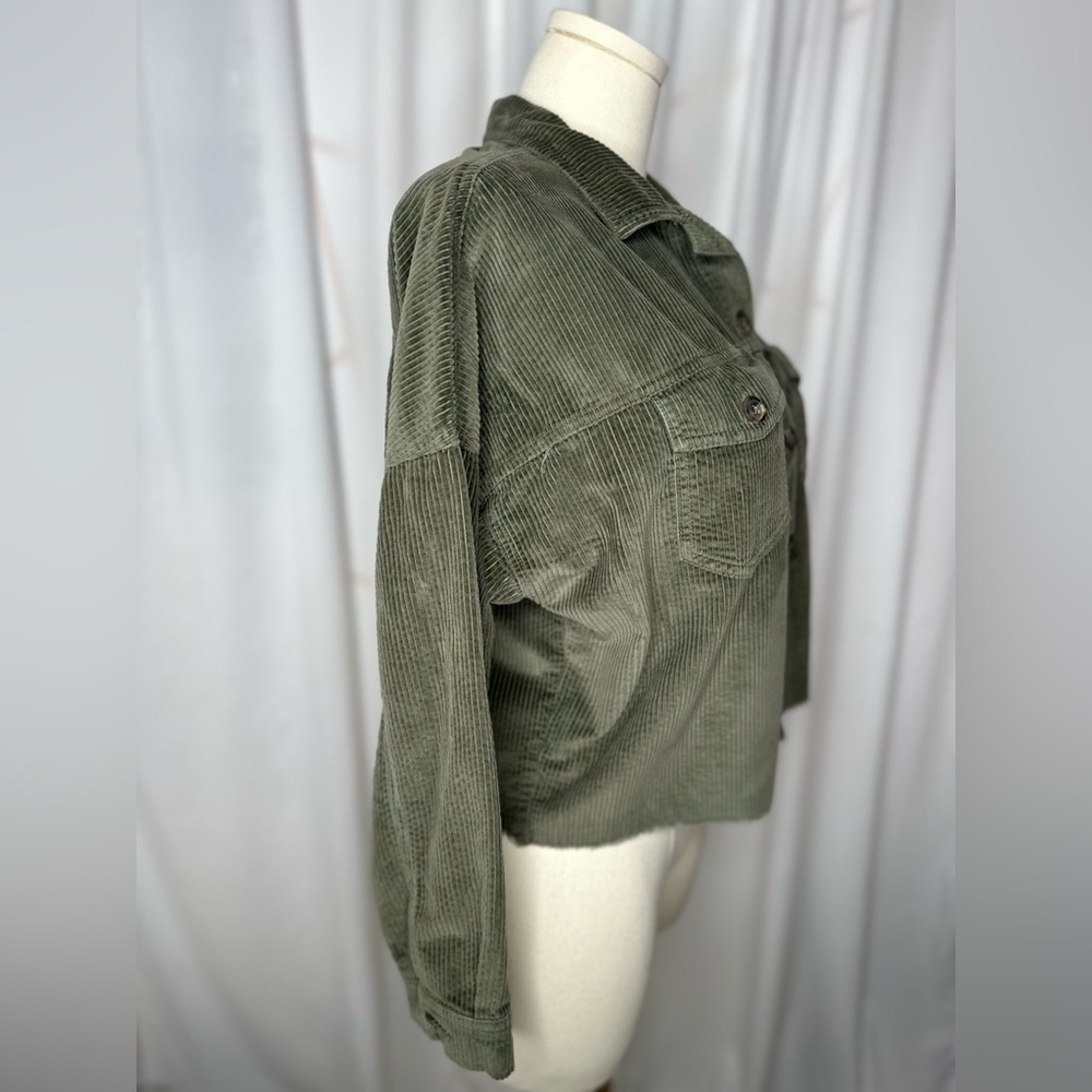 American Eagle Outfitters Women's Olive Green Cor Cropped Shacket (925) - Picture 5 of 10